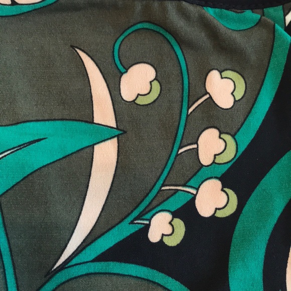 A. Byer V Neck Black and Green Botanical Top - Picture 13 of 13